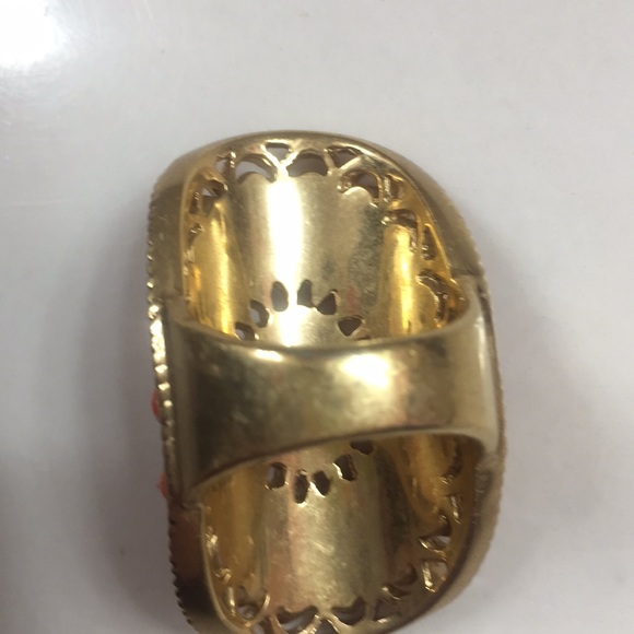 Statement Ring - Picture 4 of 5